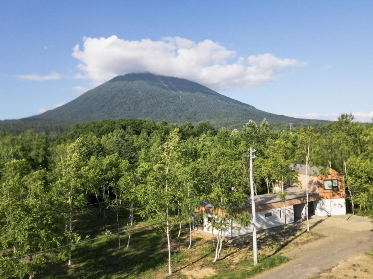 Coboushi ハナレ Guest House Niseko Exterior photo